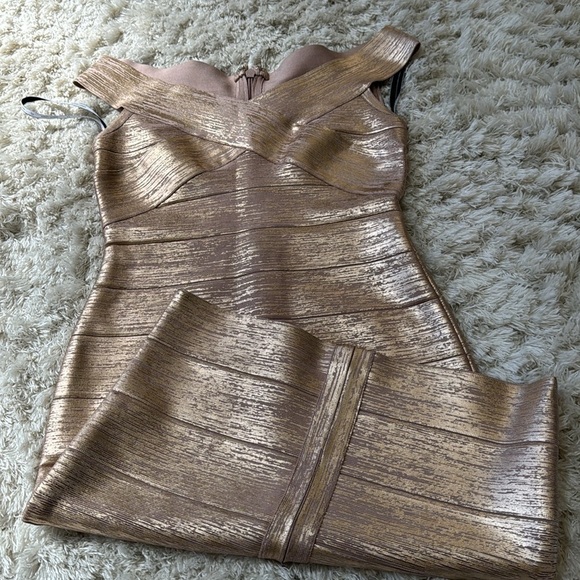 NWOT Herve Leger rose-gold bandage dress size M - Picture 6 of 10
